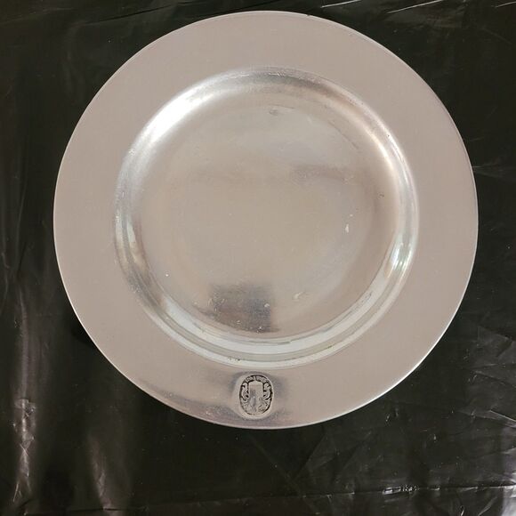 Vintage Wilton Armetale Columbia PA Pewter Plate RWP With Logo Front 8" - Picture 1 of 7